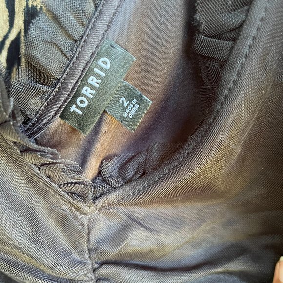 Black Lace Size 2 (Plus Size) (18/20) Torrid Blouse $20 - Picture 4 of 4